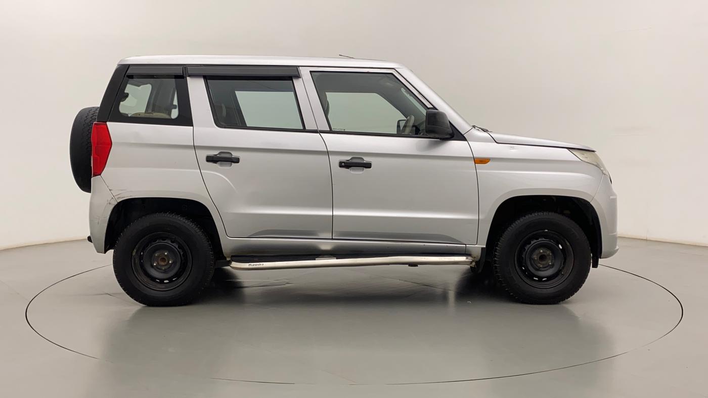 2017 Mahindra TUV300 T4 PLUS, Diesel, Manual, 1,22,137 km, Right Side View