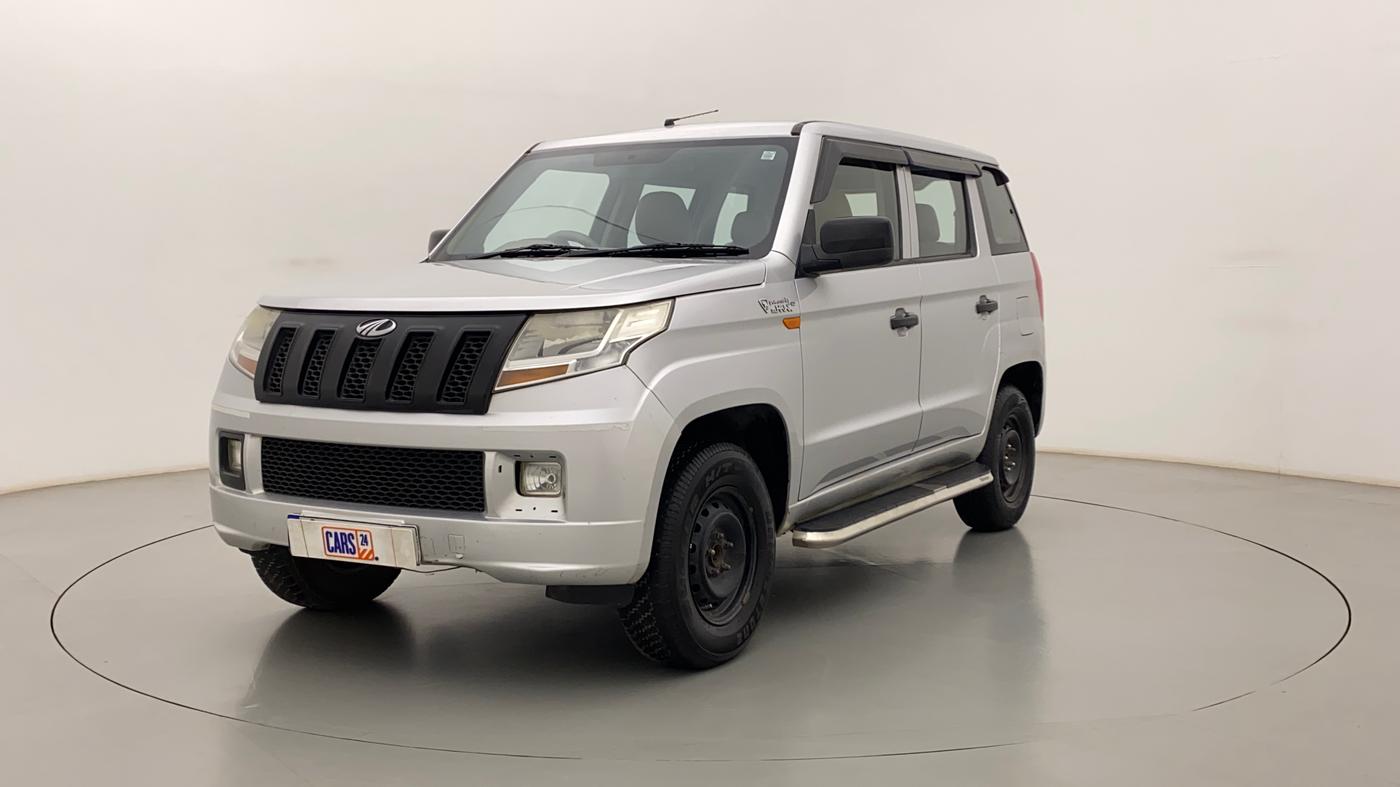 2017 Mahindra TUV300 T4 PLUS, Diesel, Manual, 1,22,137 km, Left Front Diagonal