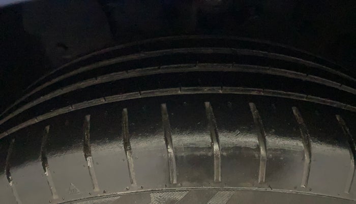 2013 Nissan Sunny XE, Petrol, Manual, 30,075 km, Left Front Tyre Tread