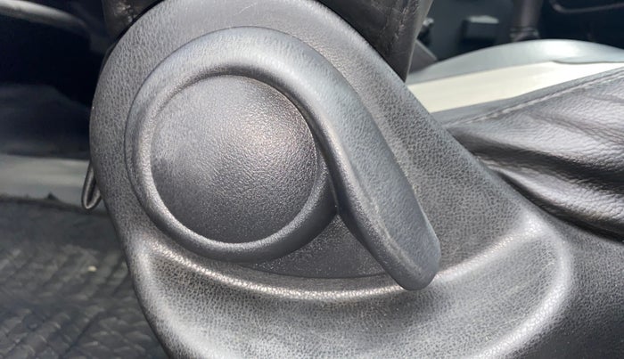 2013 Nissan Sunny XE, Petrol, Manual, 30,075 km, Driver Side Adjustment Panel