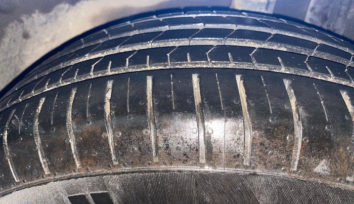 2013 Nissan Sunny XE, Petrol, Manual, 30,075 km, Left Rear Tyre Tread