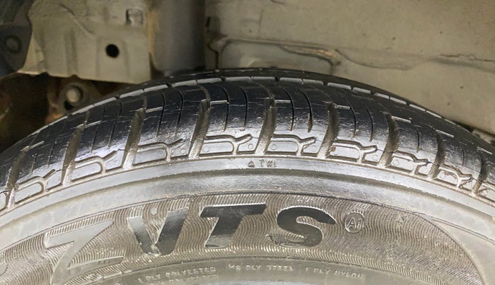 2016 Mahindra Kuv100 K6 6 STR, Petrol, Manual, 13,528 km, Right Rear Tyre Tread