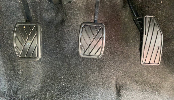 2023 Maruti Swift VXI, Petrol, Manual, 7,493 km, Pedals