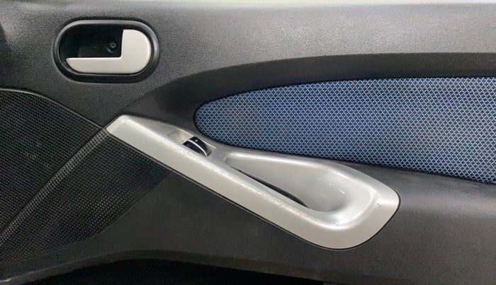 2015 Ford Figo TITANIUM 1.4 DIESEL, Diesel, Manual, 99,241 km, Driver Side Door Panels Control