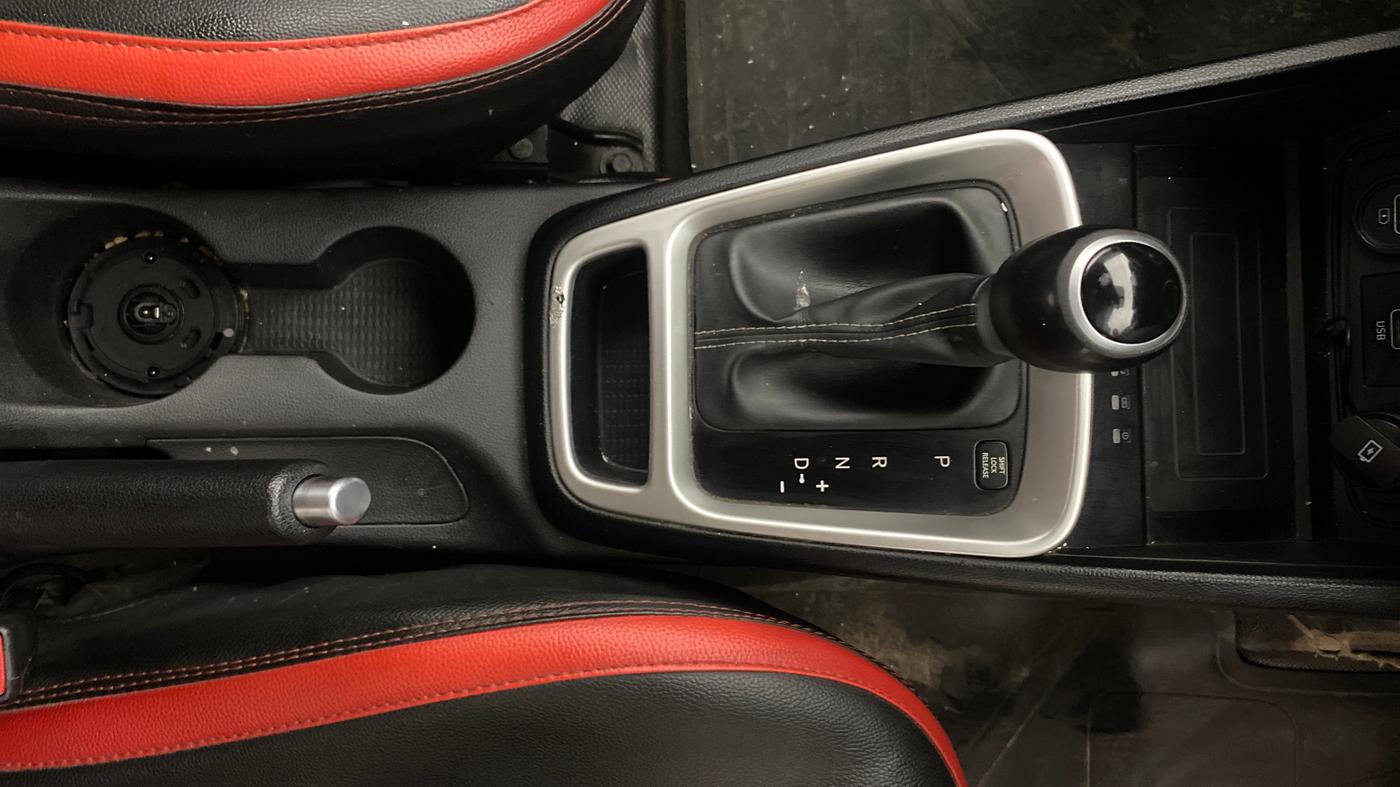 2019 Hyundai VENUE SX PLUS 1.0 TURBO DCT, Petrol, Automatic, 88,020 km, Gear Lever
