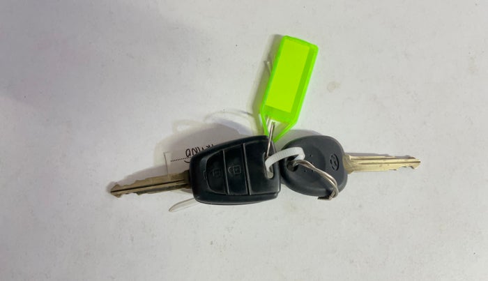 2018 Hyundai Grand i10 MAGNA 1.2 KAPPA VTVT, Petrol, Manual, 42,228 km, Key Close Up