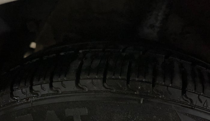 2018 Hyundai Grand i10 MAGNA 1.2 KAPPA VTVT, Petrol, Manual, 42,228 km, Right Rear Tyre Tread