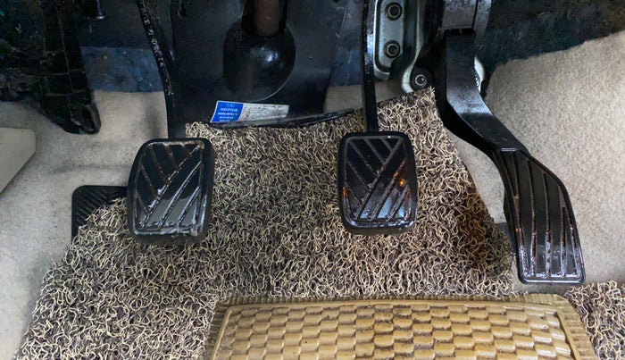 2014 Maruti Ciaz ZXI, Petrol, Manual, 65,830 km, Pedals