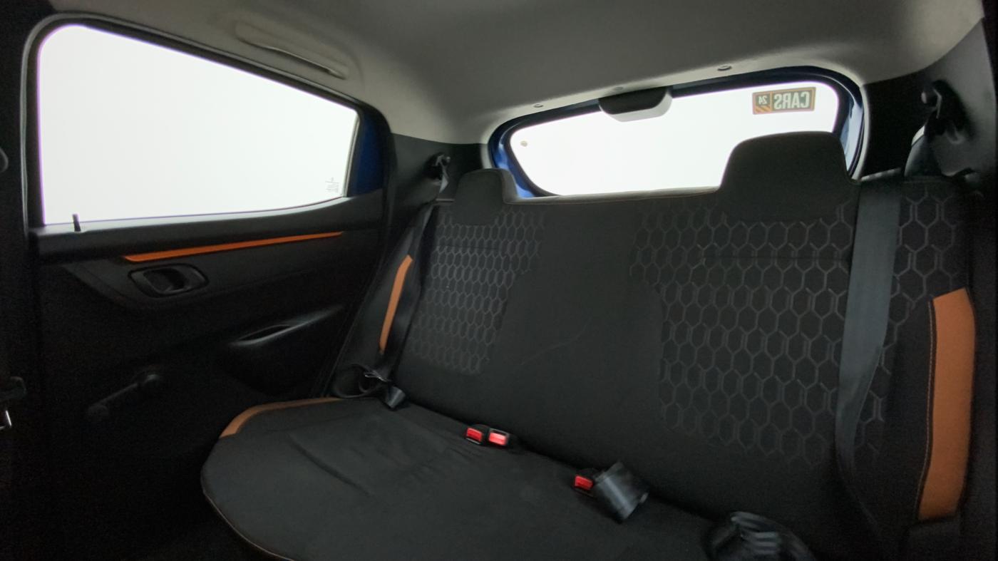 2018 Renault Kwid CLIMBER 1.0 AMT, Petrol, Automatic, 37,113 km, Right Side Rear Door Cabin