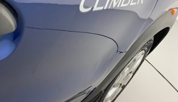 2018 Renault Kwid CLIMBER 1.0 AMT, Petrol, Automatic, 37,113 km, Driver-side door - Slightly dented