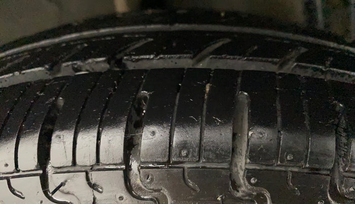 2018 Renault Kwid CLIMBER 1.0 AMT, Petrol, Automatic, 37,113 km, Right Rear Tyre Tread