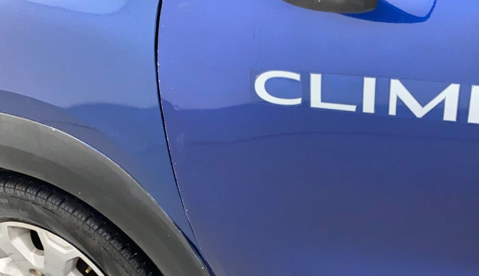 2018 Renault Kwid CLIMBER 1.0 AMT, Petrol, Automatic, 37,113 km, Front passenger door - Minor scratches