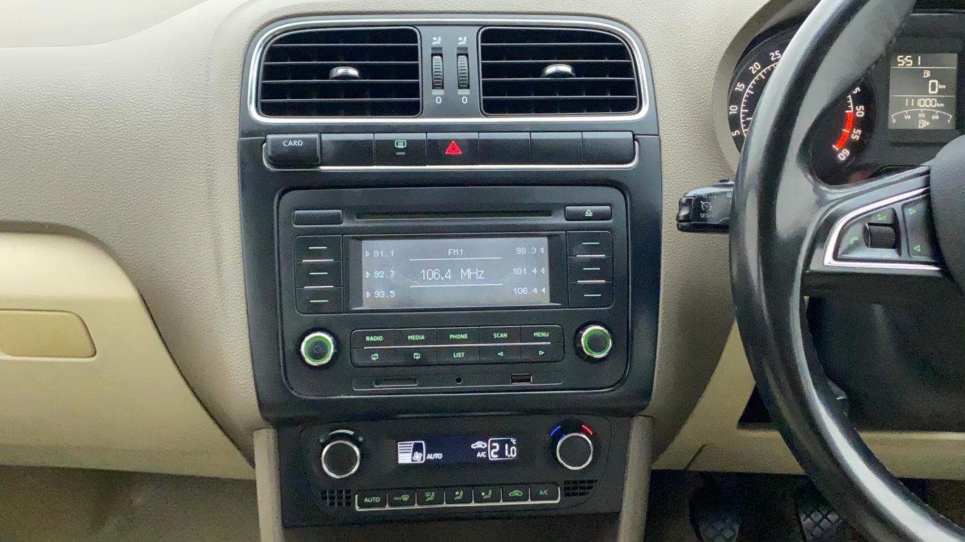 2015 Skoda Rapid 1.5 TDI CR ELEGANCE, Diesel, Manual, 1,10,999 km, Air Conditioner