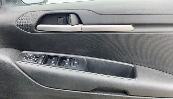 2023 KIA SONET HTK PLUS 1.0 IMT, Petrol, Manual, 11,809 km, Driver Side Door Panels Control