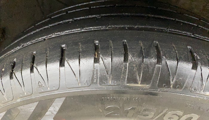 2023 KIA SONET HTK PLUS 1.0 IMT, Petrol, Manual, 11,809 km, Right Front Tyre Tread