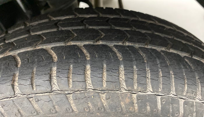 2011 Maruti Alto K10 VXI, Petrol, Manual, 26,283 km, Left Rear Tyre Tread