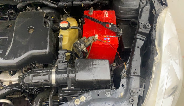 2013 Maruti Swift VDI, Diesel, Manual, 1,33,984 km, Engine View - Left