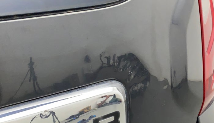 2016 Renault Duster RXL PETROL, Petrol, Manual, 23,137 km, Dicky (Boot door) - Slightly dented