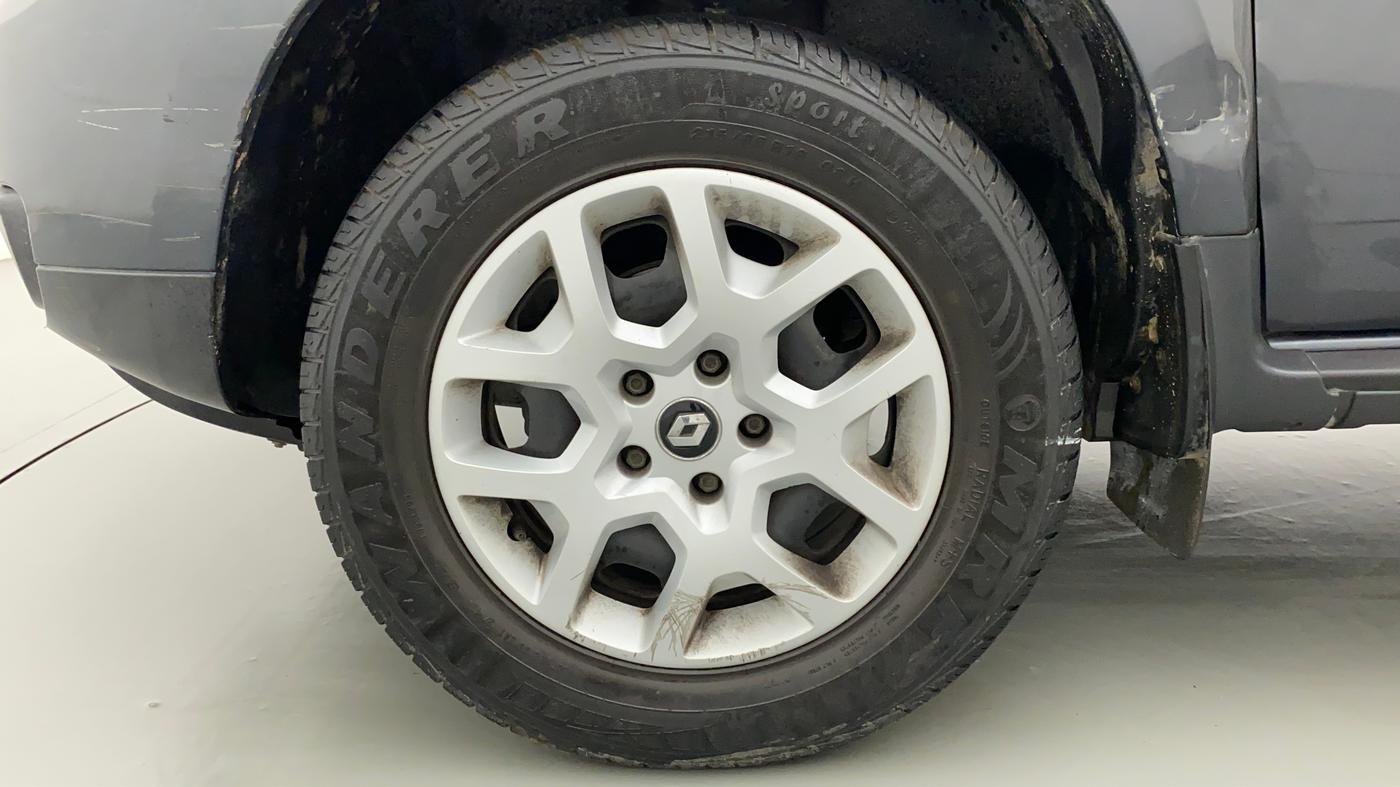 2016 Renault Duster RXL PETROL, Petrol, Manual, 23,137 km, Left Front Wheel