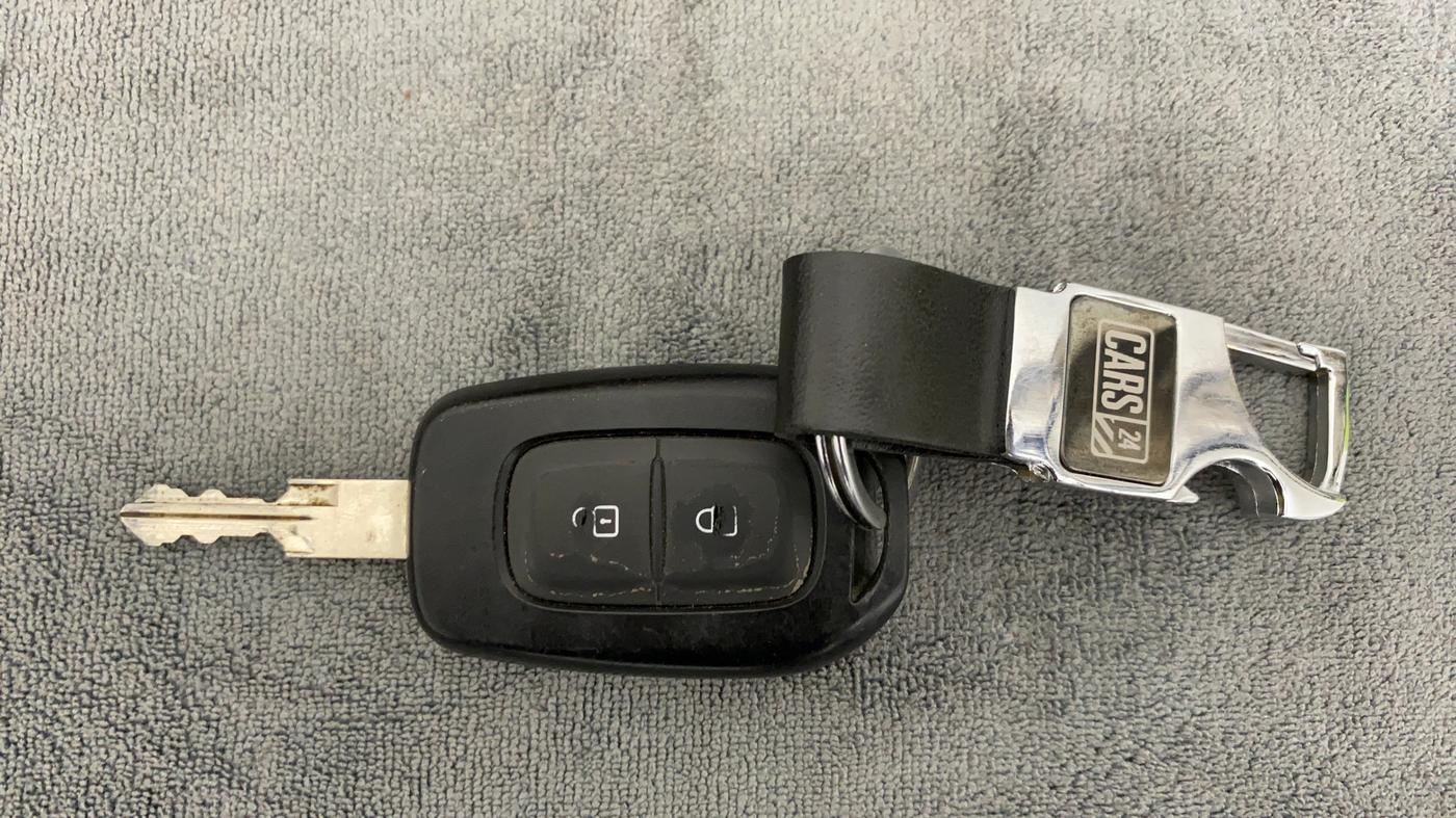 2016 Renault Duster RXL PETROL, Petrol, Manual, 23,137 km, Key Close Up