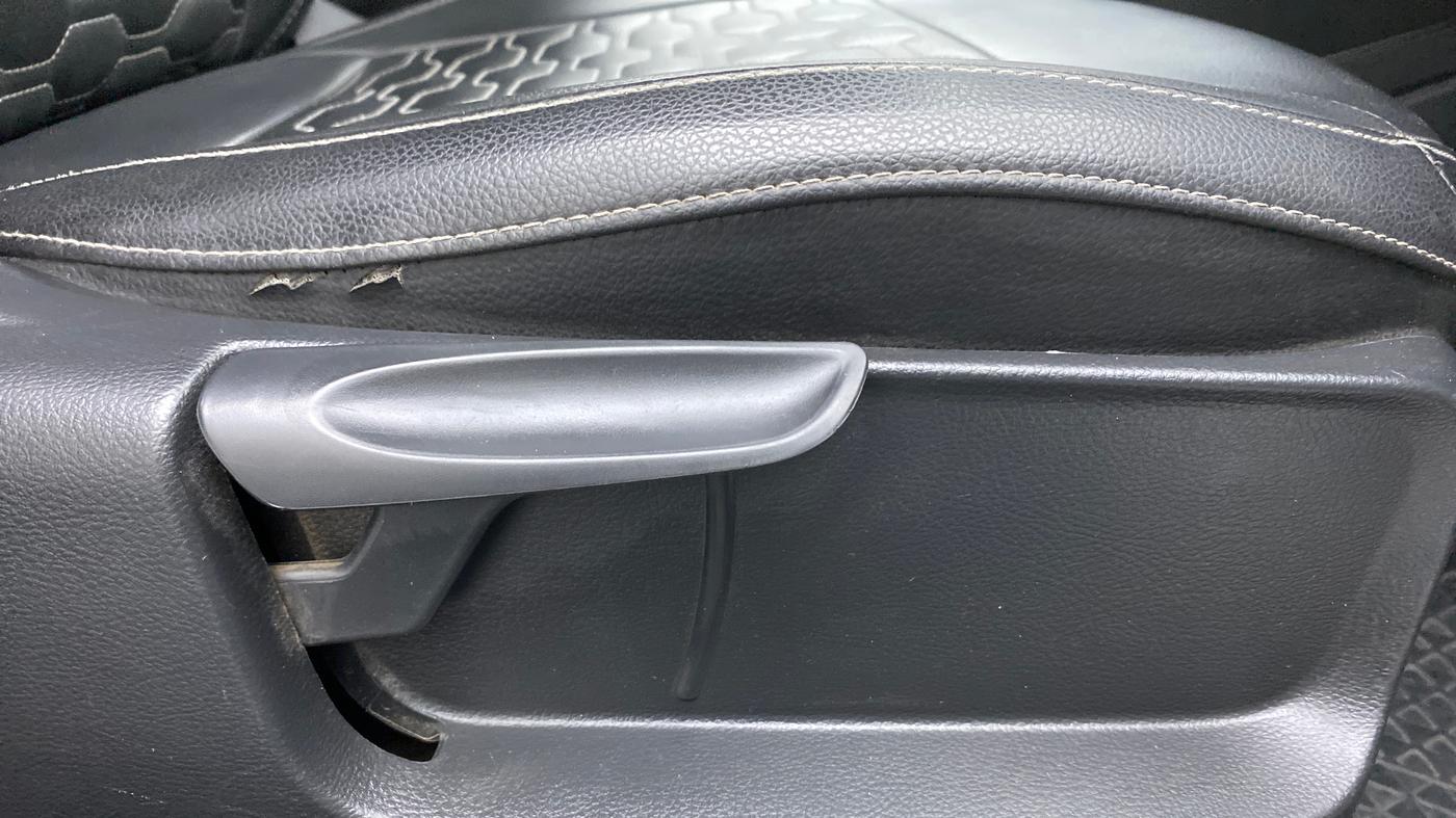2019 Volkswagen Polo GT TSI AT, Petrol, Automatic, 94,831 km, Driver Side Adjustment Panel