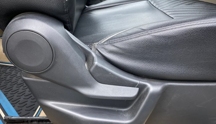 2020 Maruti New Wagon-R VXI 1.0, Petrol, Manual, 52,768 km, Driver Side Adjustment Panel