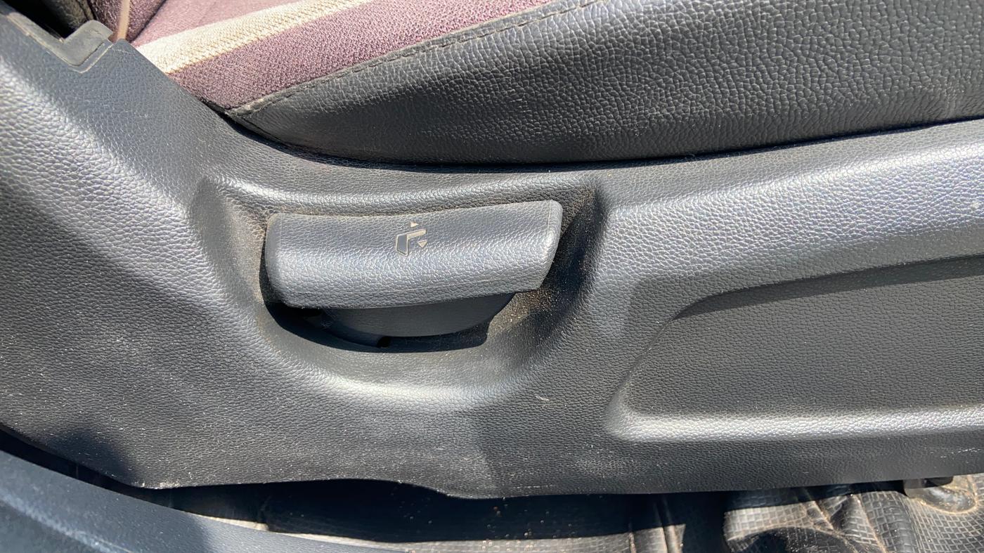 2019 Hyundai Elite i20 MAGNA PLUS 1.4 CRDI, Diesel, Manual, 91,161 km, Driver Side Adjustment Panel