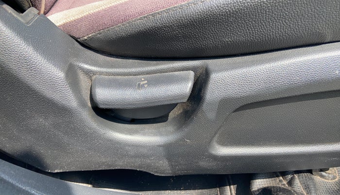 2019 Hyundai Elite i20 MAGNA PLUS 1.4 CRDI, Diesel, Manual, 91,161 km, Driver Side Adjustment Panel