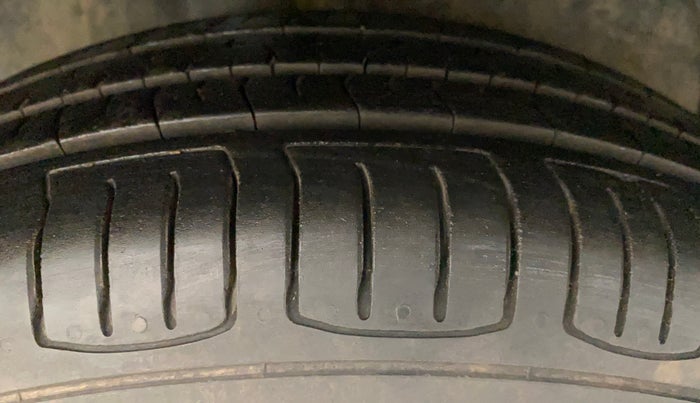 2015 Maruti Celerio VXI AMT (O), Petrol, Automatic, 68,405 km, Right Rear Tyre Tread