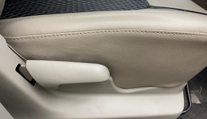 2015 Maruti Celerio VXI AMT (O), Petrol, Automatic, 68,405 km, Driver Side Adjustment Panel