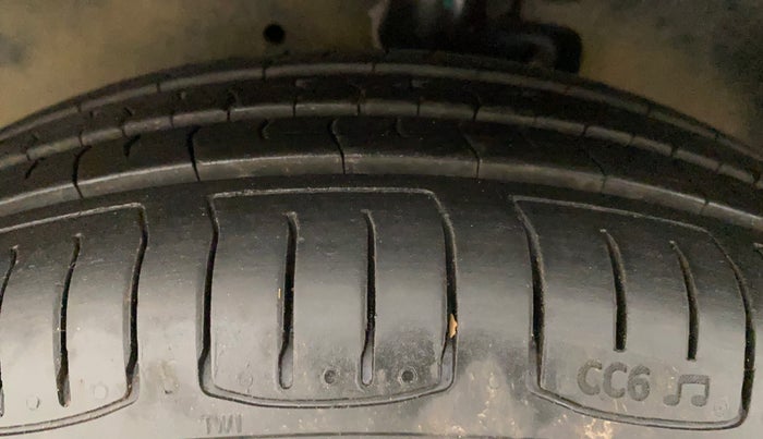 2015 Maruti Celerio VXI AMT (O), Petrol, Automatic, 68,405 km, Left Front Tyre Tread
