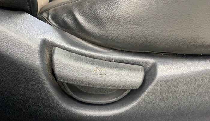 2015 Hyundai Grand i10 SPORTZ 1.2 KAPPA VTVT, Petrol, Manual, 78,560 km, Driver Side Adjustment Panel