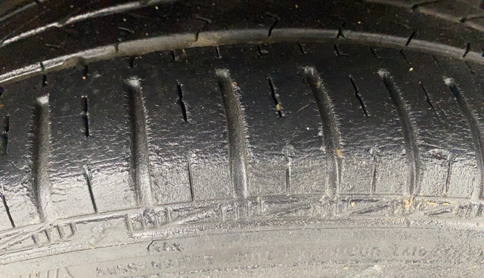 2015 Hyundai Grand i10 SPORTZ 1.2 KAPPA VTVT, Petrol, Manual, 78,560 km, Right Front Tyre Tread