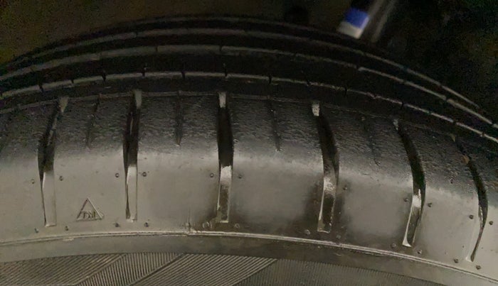 2019 Maruti Baleno ALPHA PETROL 1.2, Petrol, Manual, 83,303 km, Right Rear Tyre Tread