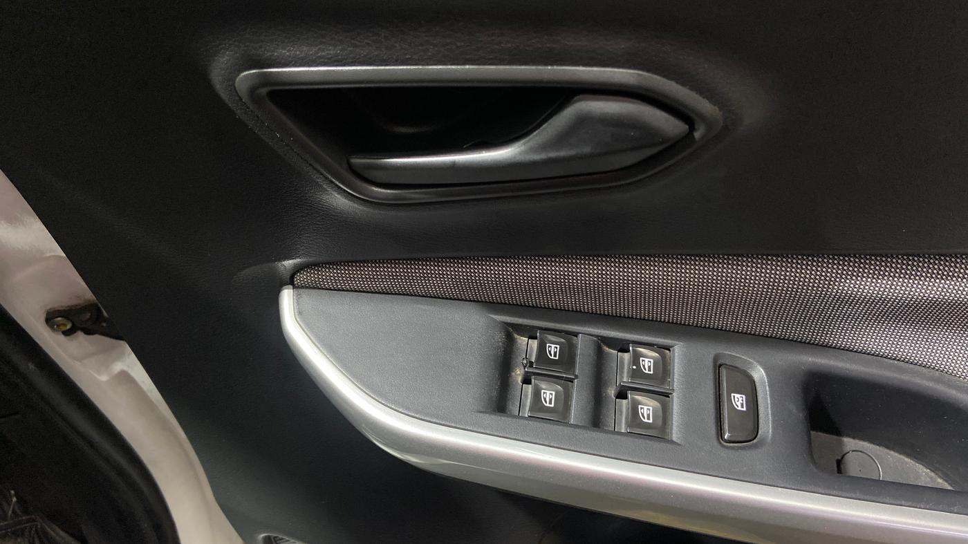 2023 Nissan MAGNITE XE, Petrol, Manual, 24,763 km, Driver Side Door Panels Control