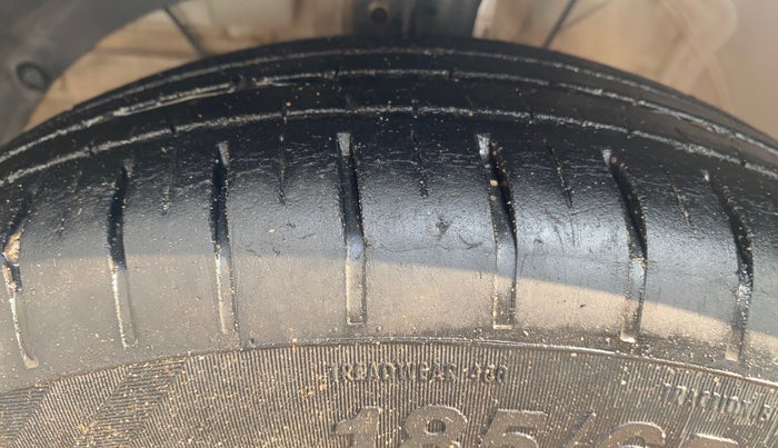 2020 Maruti Swift ZXI PLUS, Petrol, Manual, 28,692 km, Left Front Tyre Tread