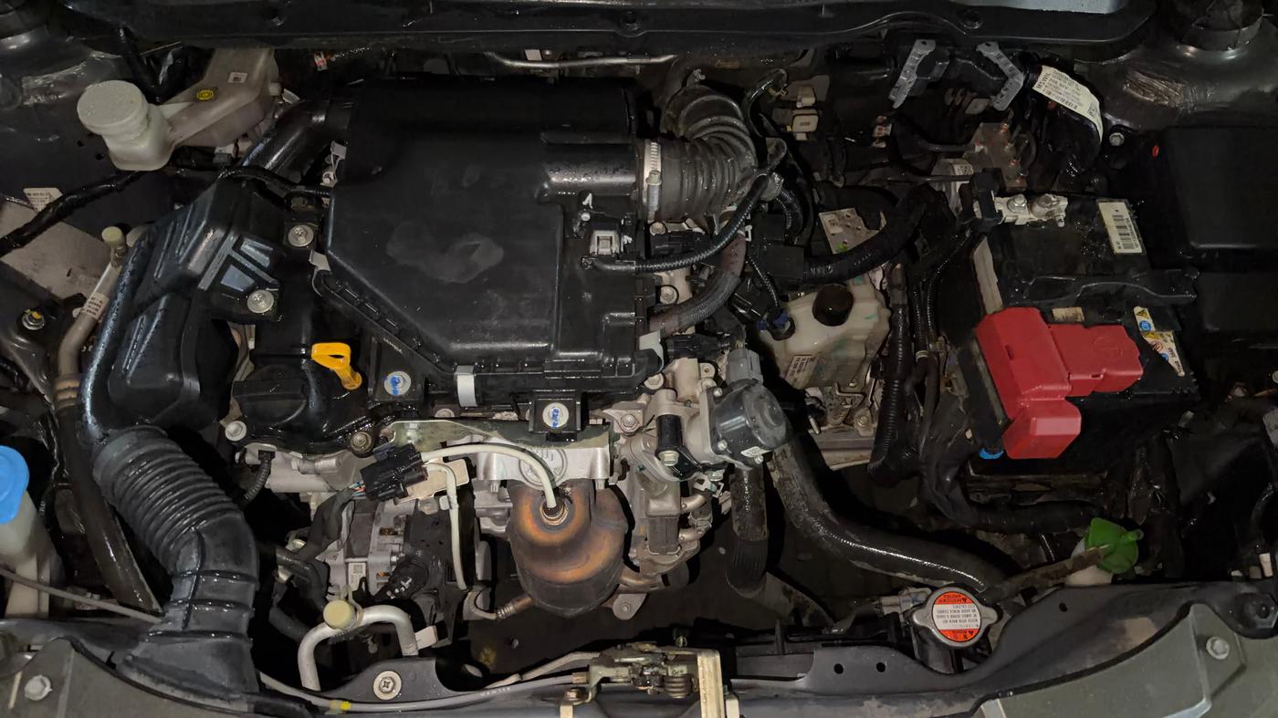 2024 Maruti Swift VXi AMT, Petrol, Automatic, 34,931 km, Engine View