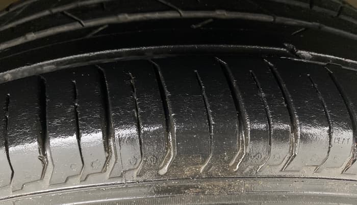2019 Maruti Baleno ZETA PETROL 1.2, Petrol, Manual, 53,183 km, Right Front Tyre Tread