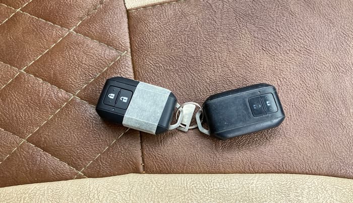 2019 Maruti Baleno ZETA PETROL 1.2, Petrol, Manual, 53,183 km, Key Close Up