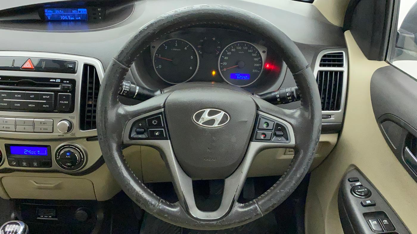 2014 Hyundai i20 SPORTZ 1.4 CRDI, Diesel, Manual, 62,542 km, Steering Wheel Close Up