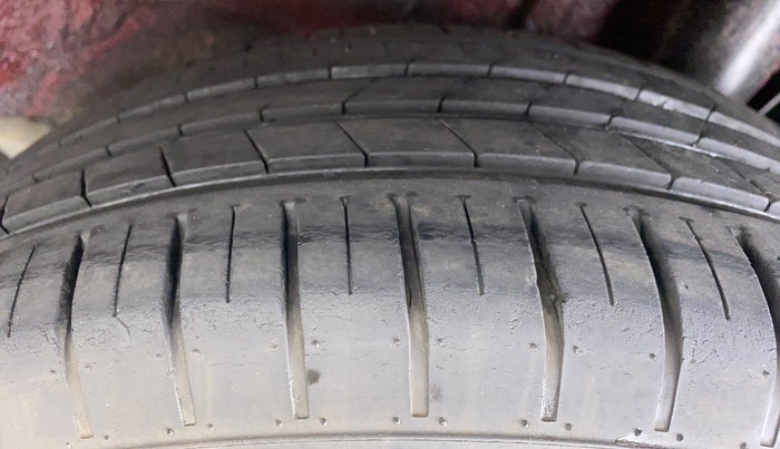 2014 Hyundai Elite i20 ASTA 1.4 CRDI, Diesel, Manual, 49,277 km, Left Rear Tyre Tread