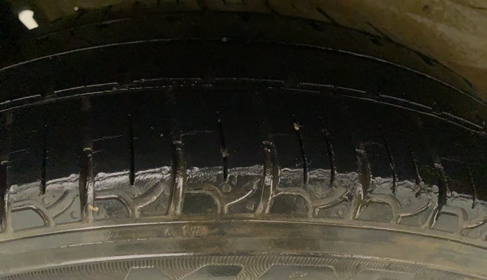 2014 Maruti Wagon R 1.0 VXI, Petrol, Manual, 53,587 km, Right Front Tyre Tread