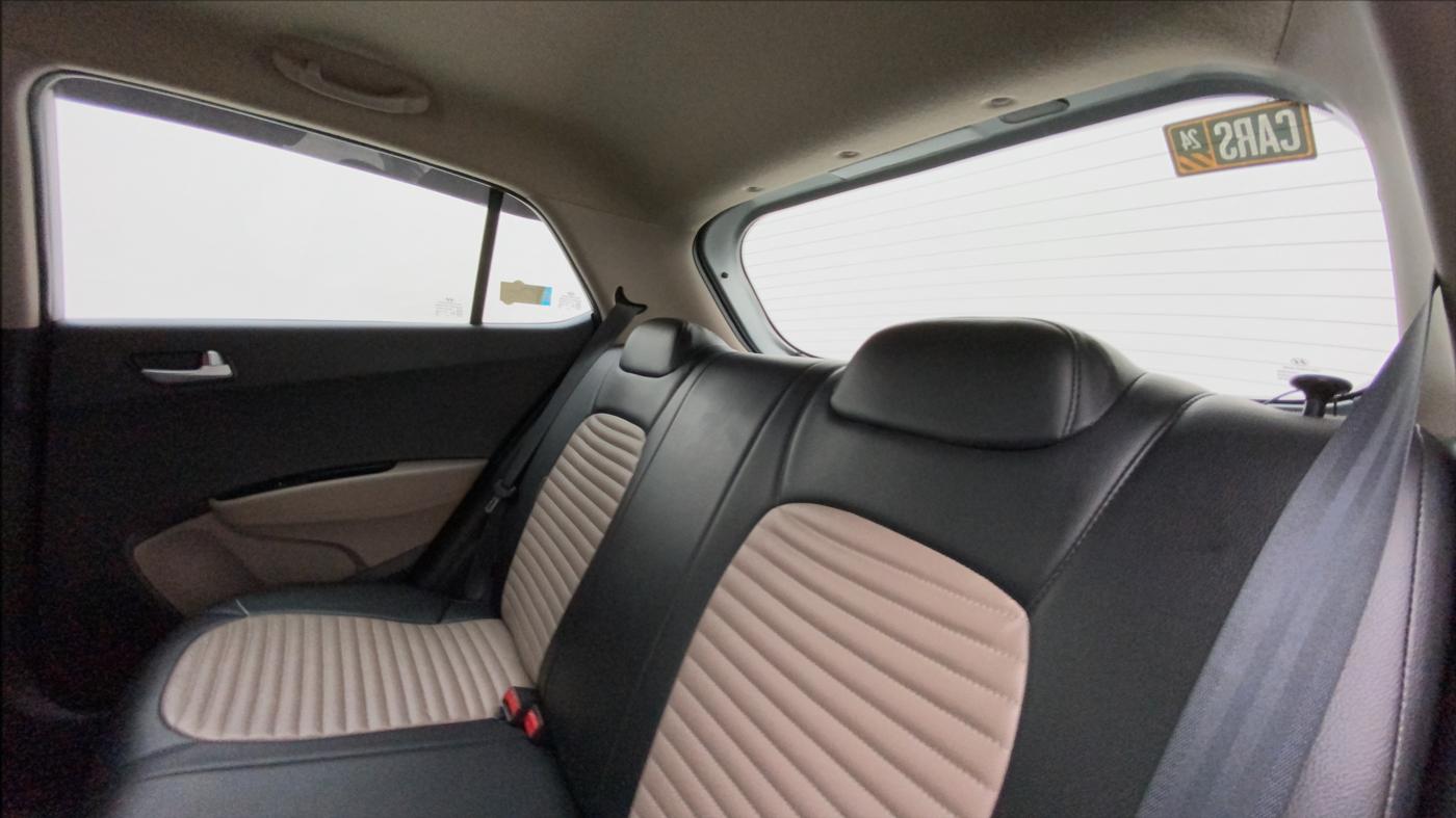 2018 Hyundai Grand i10 SPORTZ 1.2 KAPPA VTVT, Petrol, Manual, 18,049 km, Right Side Rear Door Cabin