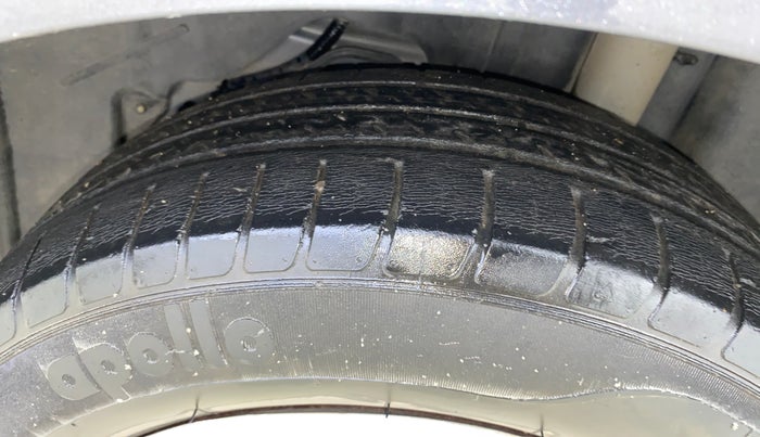 2019 Ford Figo Aspire TREND PLUS 1.2 PETROL, CNG, Manual, 34,444 km, Left Rear Tyre Tread