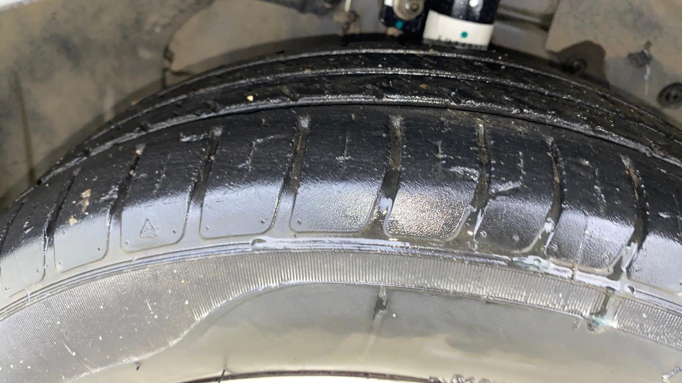 2019 Ford Figo Aspire TREND PLUS 1.2 PETROL, CNG, Manual, 34,444 km, Right Front Tyre Tread