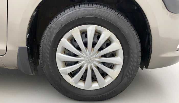 2015 Maruti Swift Dzire VXI, Petrol, Manual, 72,158 km, Right Front Wheel