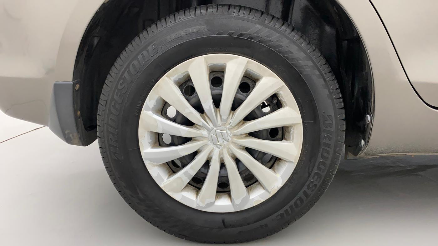 2015 Maruti Swift Dzire VXI, Petrol, Manual, 72,158 km, Right Rear Wheel