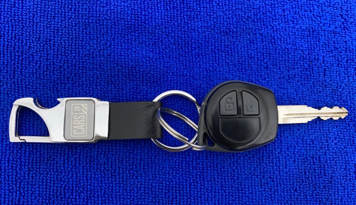 2015 Maruti Swift Dzire VXI, Petrol, Manual, 72,158 km, Key Close Up