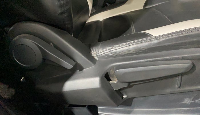 2022 Tata ALTROZ XZ PETROL, Petrol, Manual, 38,959 km, Driver Side Adjustment Panel