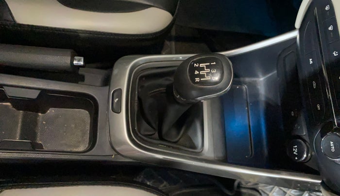 2022 Tata ALTROZ XZ PETROL, Petrol, Manual, 38,959 km, Gear Lever